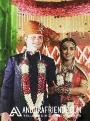 Here-are-the-pics-of-Shriya-Saran-wedding-with-Andrei-Koscheev4.jpg